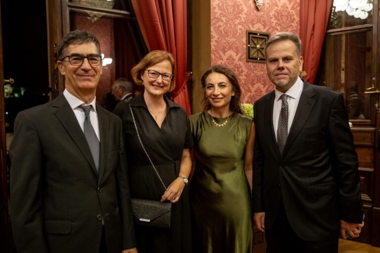 Amb Gaudiano e Direttrice Pappalardo con direttori del Festival