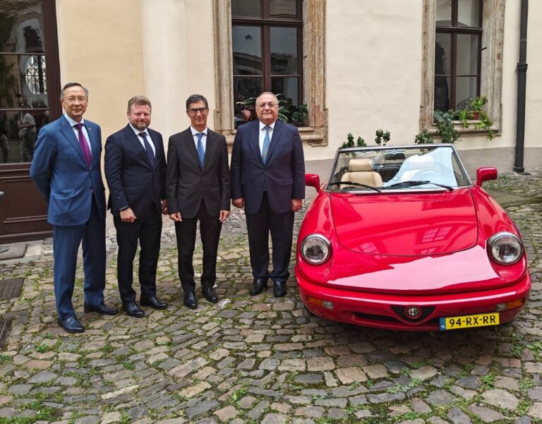 Mostra Alfa Romeo in Ambasciata (3)